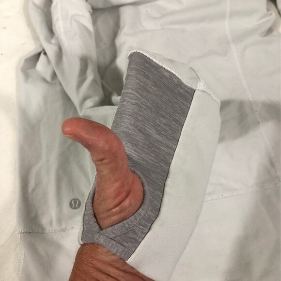 Lululemon Women in Stride jacket white & Metallic silver full zip high neck 4 - Picture 5 of 12